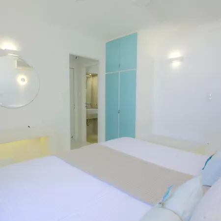 Hotel Andronis Minois