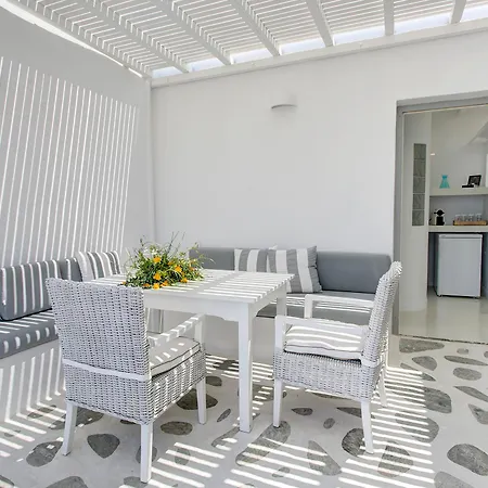 Hotel Andronis Minois 5*