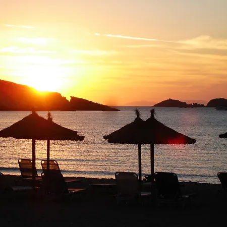 Andronis Minois Hotel Parasporos