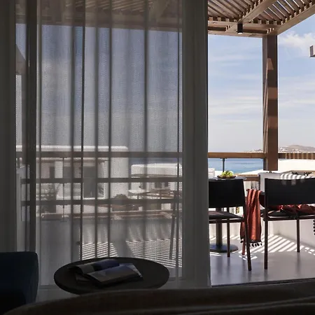 Andronis Minois Hotel Parasporos