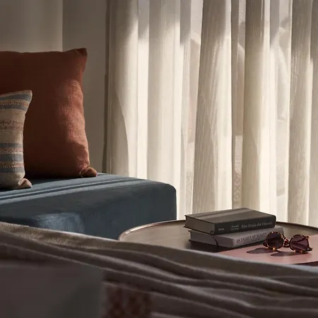 Hotel Andronis Minois