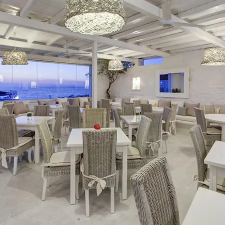 Hotel Andronis Minois 5*