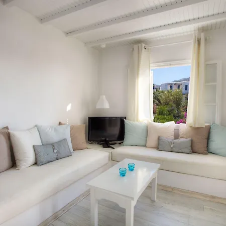 Andronis Minois Hotel Parasporos