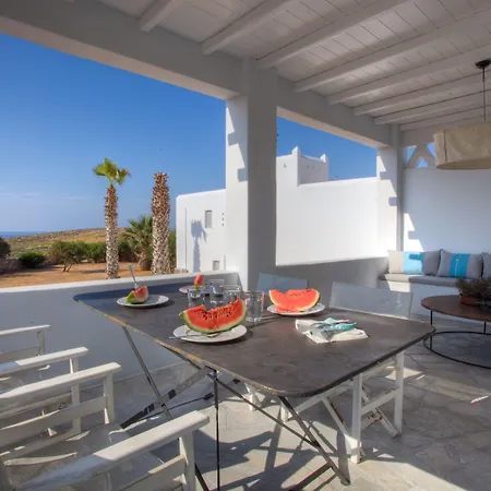 Andronis Minois Hotel Parasporos