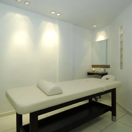 Andronis Minois Parasporos