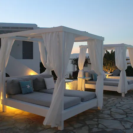 Andronis Minois Hotel Parasporos