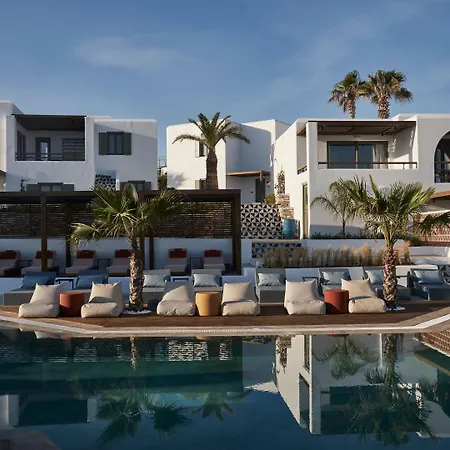 Andronis Minois Hotel Parasporos