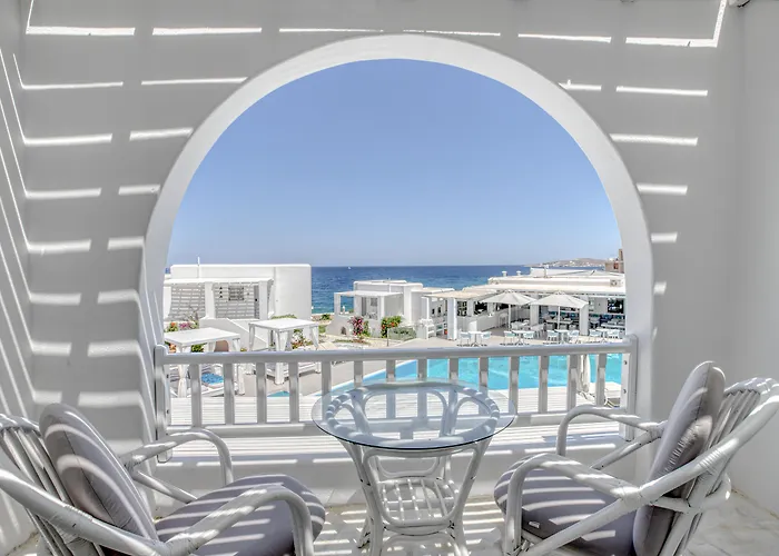 Hotel Andronis Minois 5*