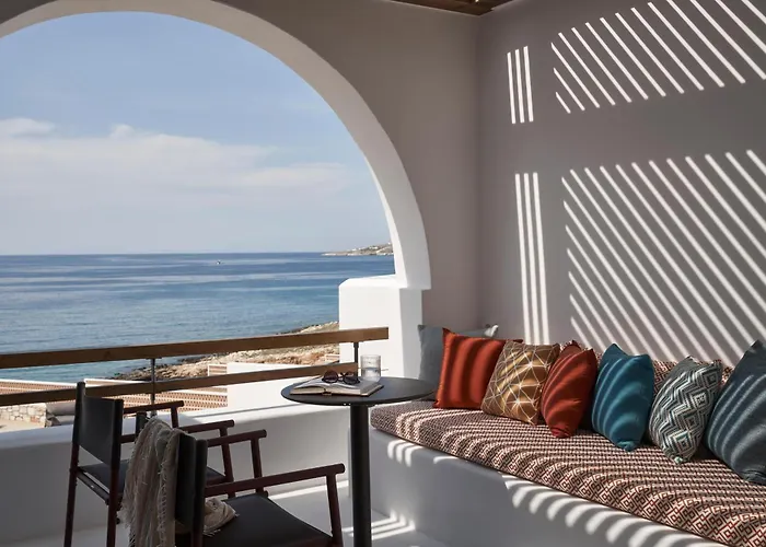 Hotel Andronis Minois