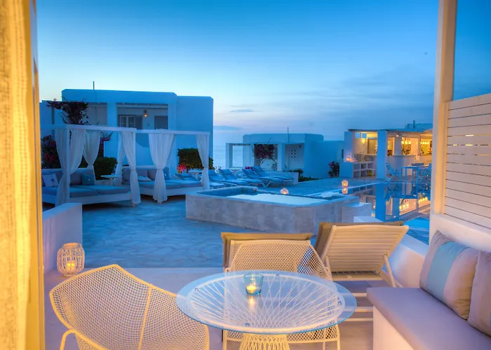 Andronis Minois Hotel Parasporos