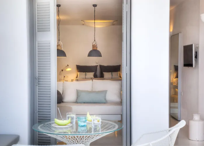 Andronis Minois Hotel Parasporos