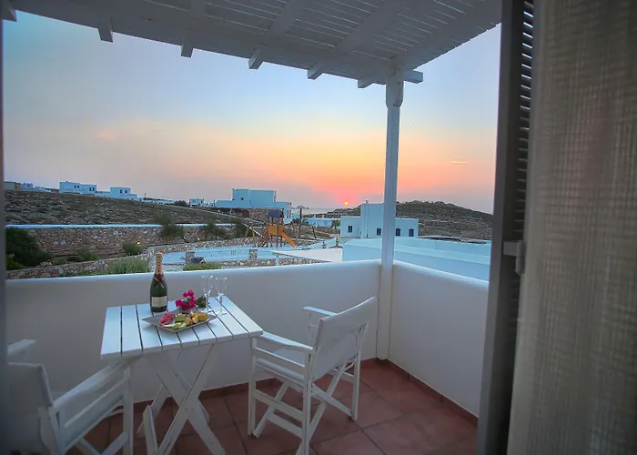 Hotel Andronis Minois Parasporos