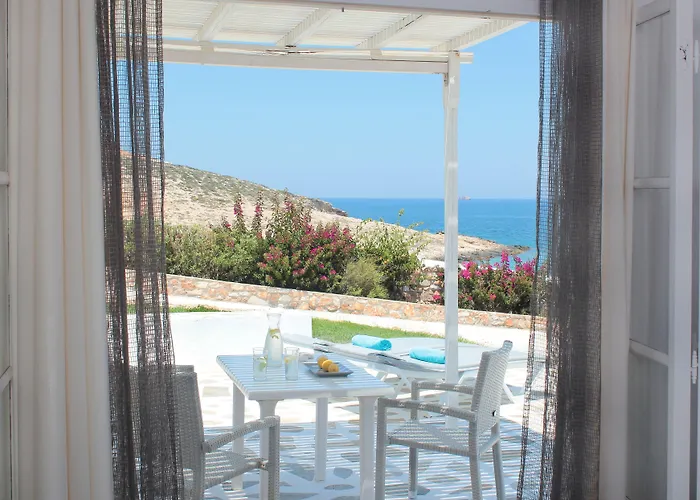 Hotel Andronis Minois 5*